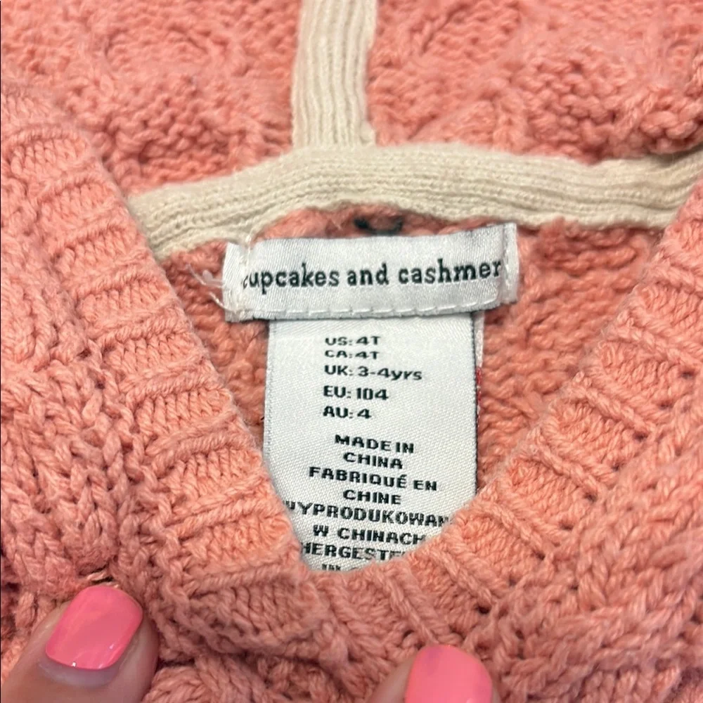 cupcakes & cashmere hue cozy
